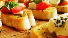 banquetera-banquetes-Curauma-Catering-Cóctel-Salado-Valparaíso-Banqueteria-Bruschetta-Caprese